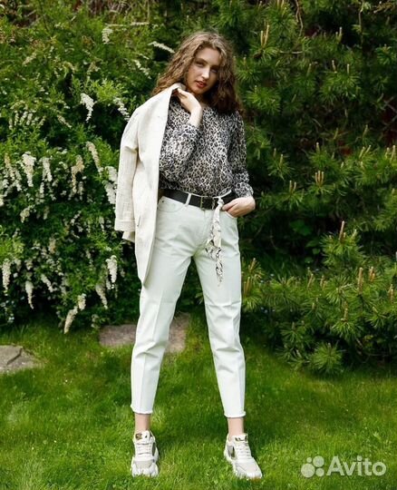 Джинсы светлые от Seventy