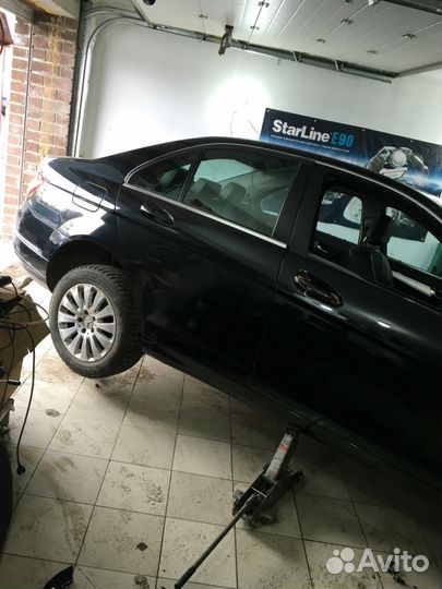 Крыло заднее лонжерон мерседес Mercedes w204 w212