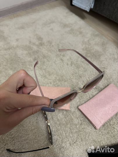 Солнцезащитные очки