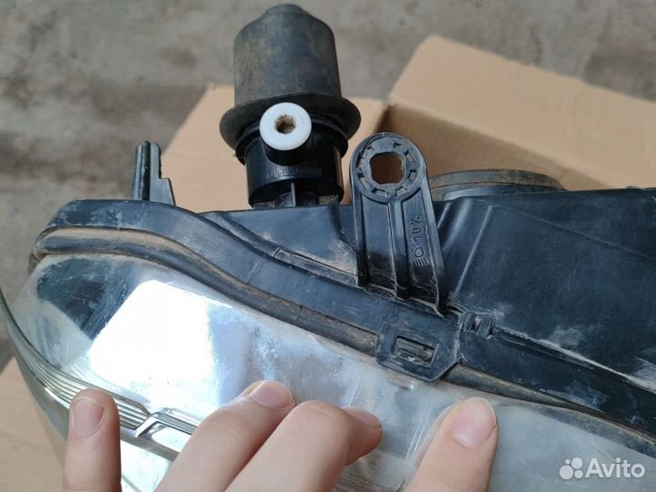Правая фара renault logan 1 фаза 2