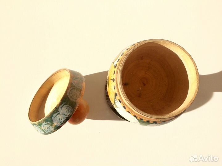 Вазочка на ножке с крышкой