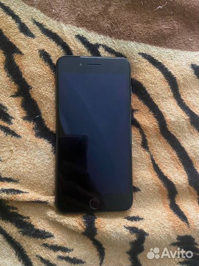 iPhone 8 Plus, 64 ГБ