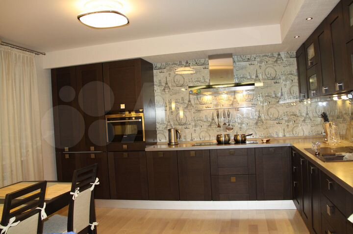 3-к. квартира, 126,1 м², 2/10 эт.