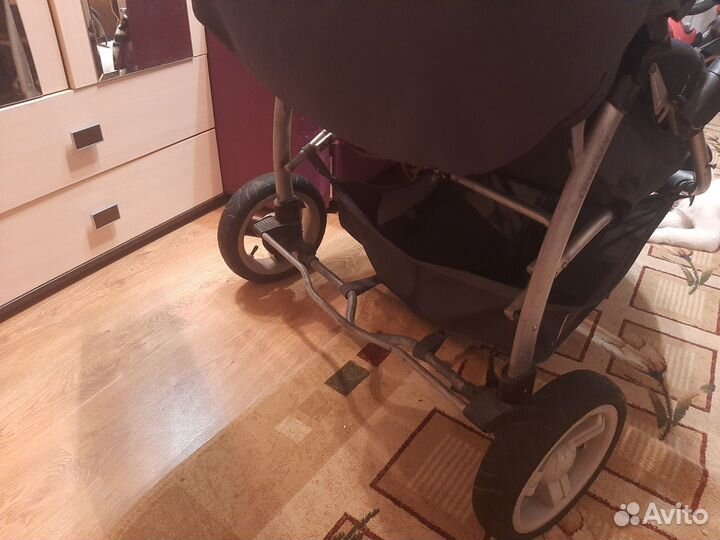 Коляска для двойни или погодок