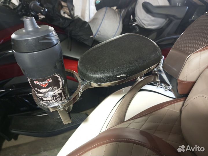 Подлокотники пассажира на Victory Vision