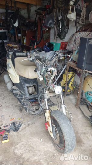 Запчасти на скутер Racer Stels 150