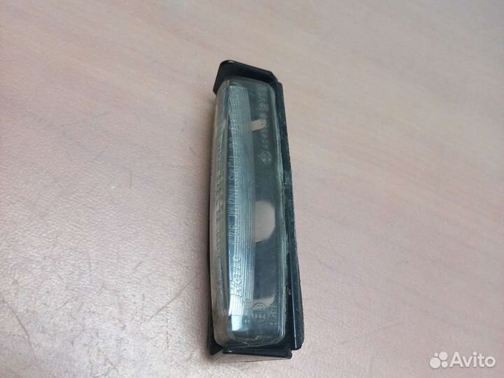 Фонарь освещения номерного знака