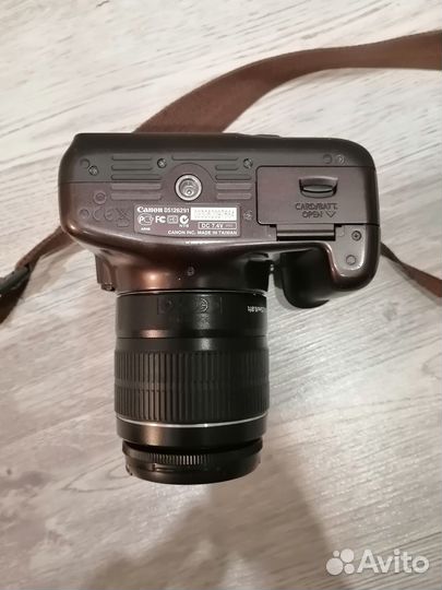 Зеркальный фотоаппарат Canon EOS 1100D, коричневый