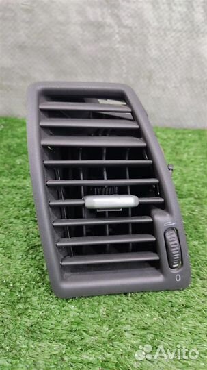 Дефлектор торпедо левый Volvo XC90 2006