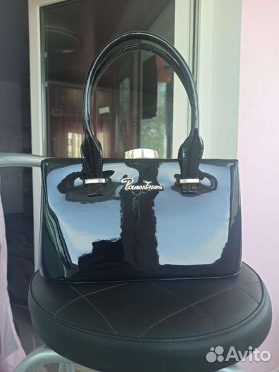 Сумка лаковая черная.Торг уместен