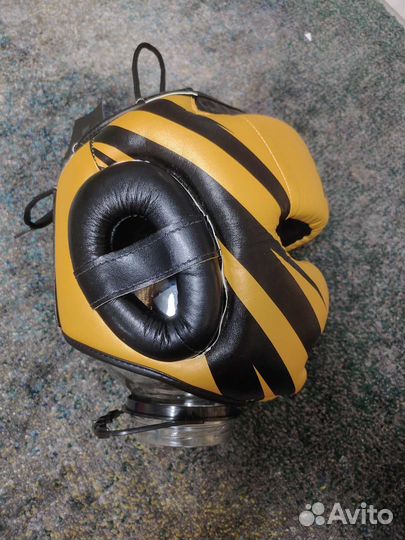 Шлем боксерский новый Fairtex M1 gold размер М