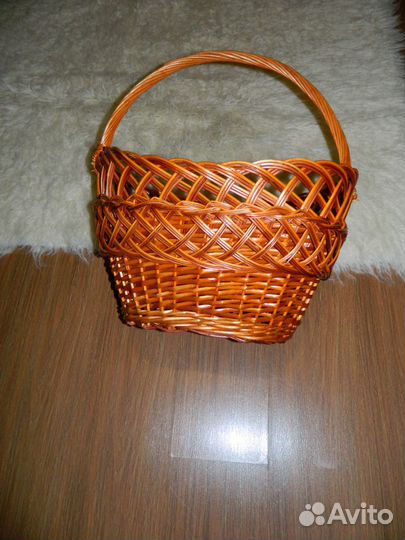 Корзины новые из лозы