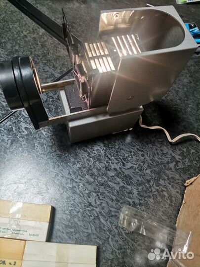 Диапроектор дм-4Т