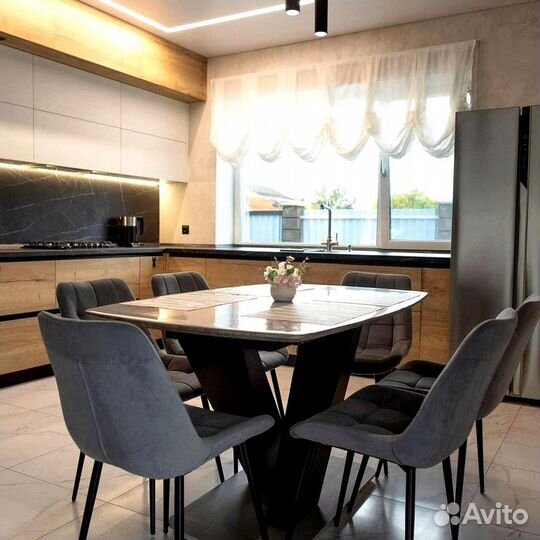 Угловой кухонный гарнитур современный