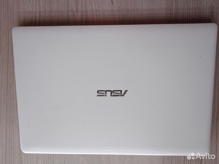 Ноутбук asus