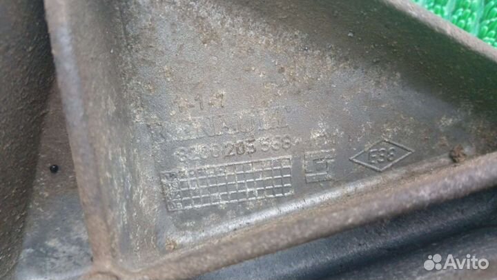 Кронштейн кпп Renault Scenic I