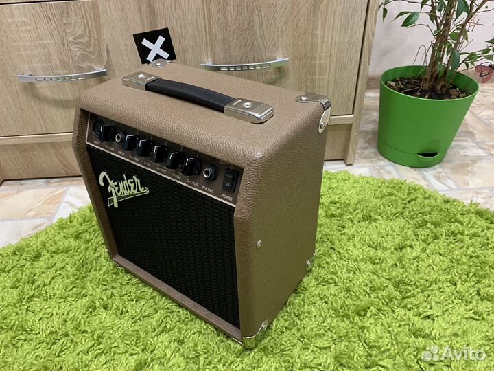 Fender acoustasonic 15 (идеал)