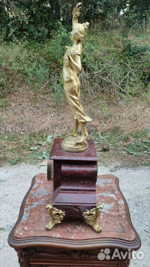 Каминные часы 19 век франция дама с виноградом