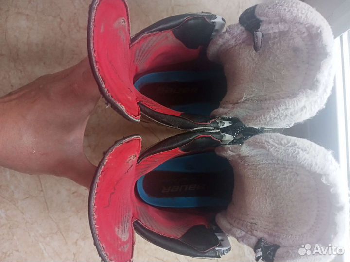 Хоккейные коньки бауэр