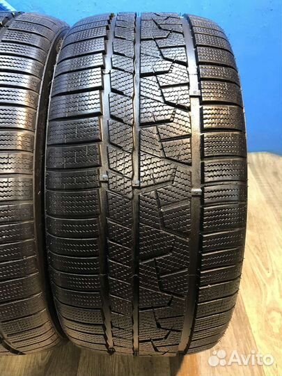 Royal Black Royal Winter UHP 255/35 R19