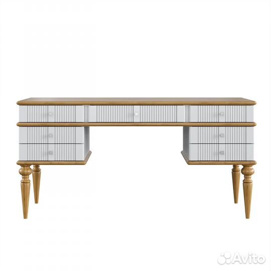 Письменный стол