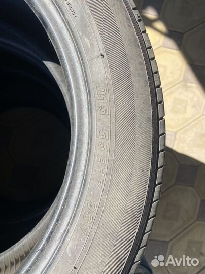 Bridgestone Turanza T001 215/55 R17