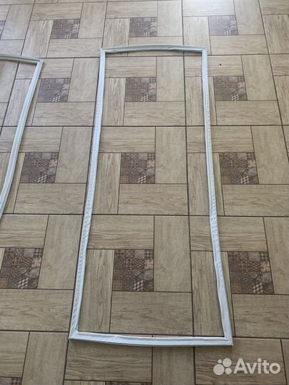 Уплотнительная резинка для морозильника