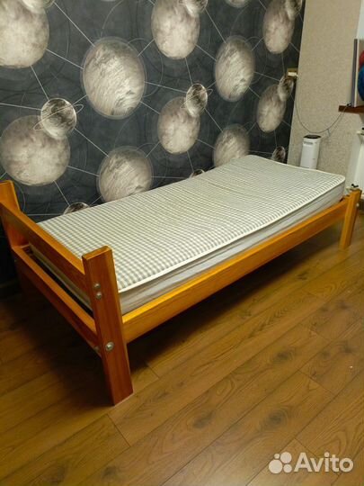 Кровать односпальная 90х200 с матрасом бу