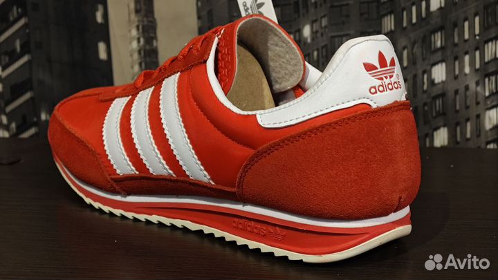 Кроссовки Adidas красные