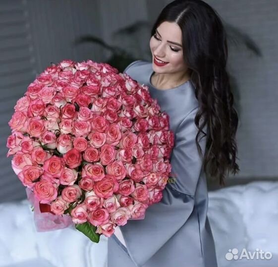 Розы с крупным бутоном