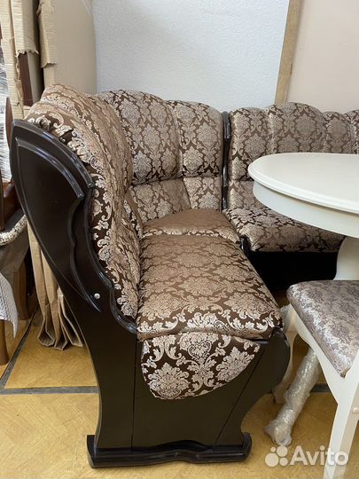 Кухонный уголок из массива «Лидер»