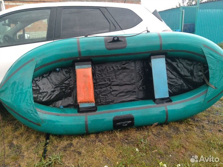 Продаю лодку