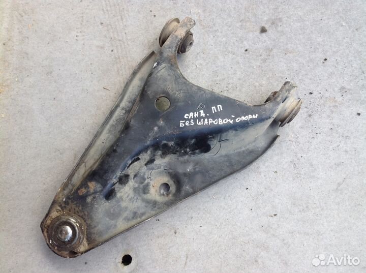 Рычаг передний правый Рено Renault