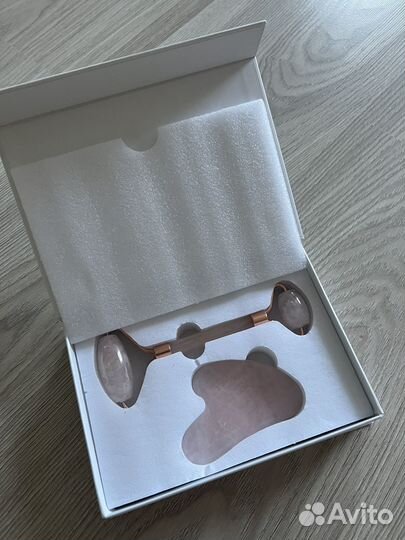 Массажный ролик и скребок гуаша новый