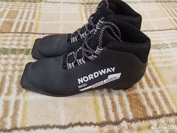 Лыжные ботинки 39-40 размер