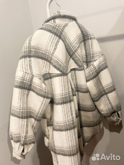 Пальто женское Stradivarius