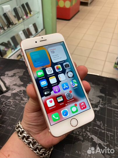 iPhone 6S, 32 ГБ