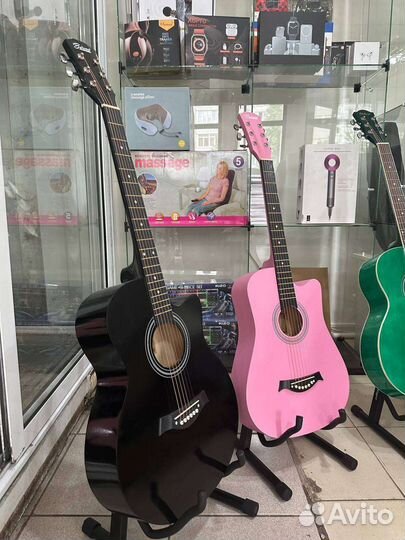 Акустическая гитара