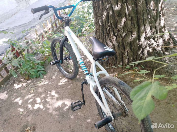 Трюковой велосипед бмх