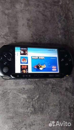 Sony PSP 3008+32gb памяти прошитая 150 игр