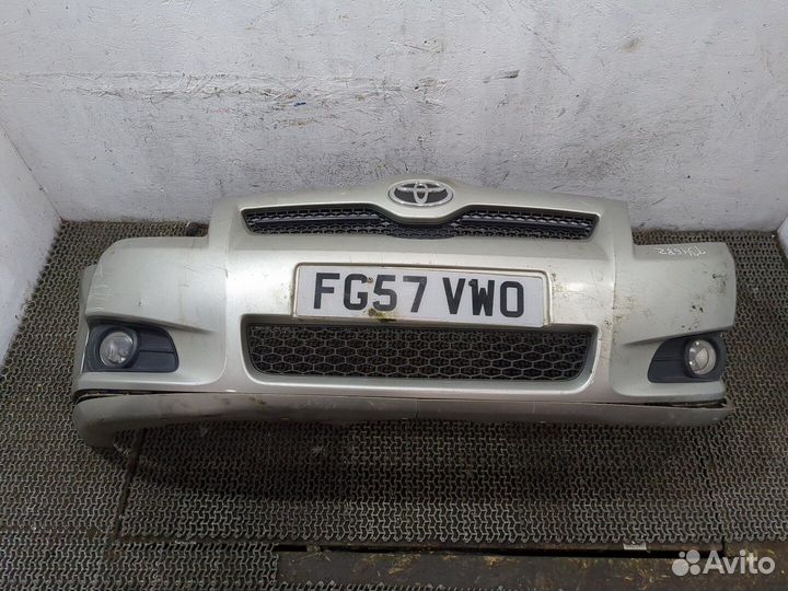 Бампер Toyota Corolla Verso, 2007