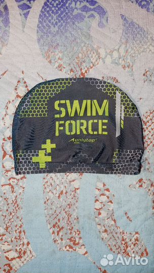 Плавки и шапочка для плавания