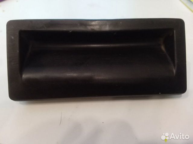 Ручка кнопка багажника jetta 6