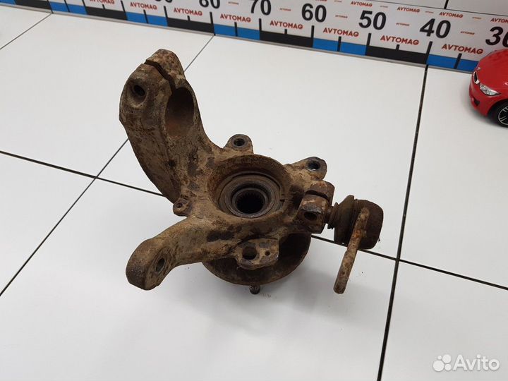 Кулак поворотный передний левый (Ford Courier)