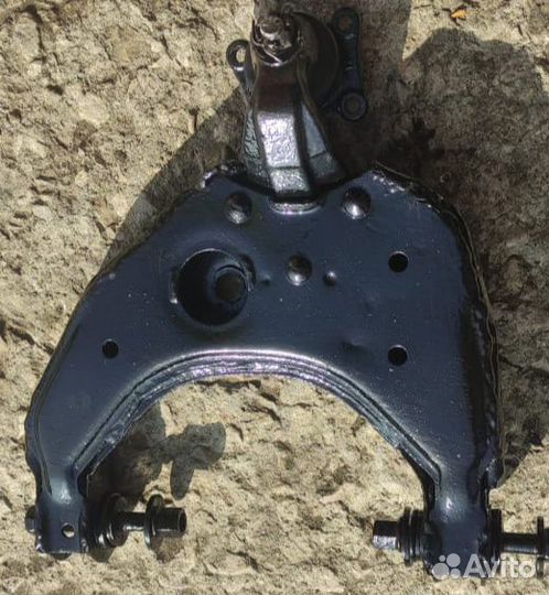 Рычаг правый нижний Toyota 5 Runner