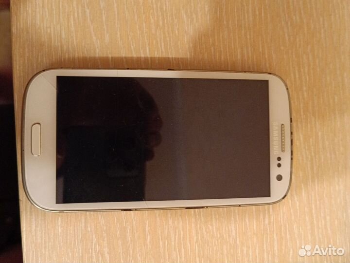 Samsung Galaxy S III GT-I9300, 16 ГБ