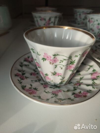 Чайные чашки с блюдцами лфз