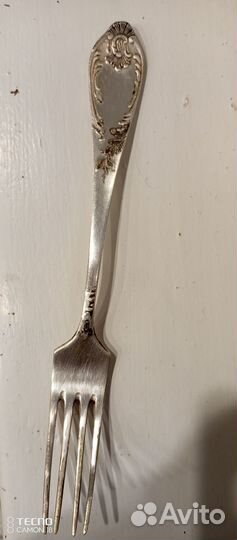 Серебряная вилка