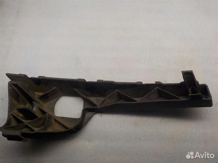 Кронштейн переднего бампера левый Ford Focus II 2