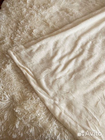 Пледы и покрывало